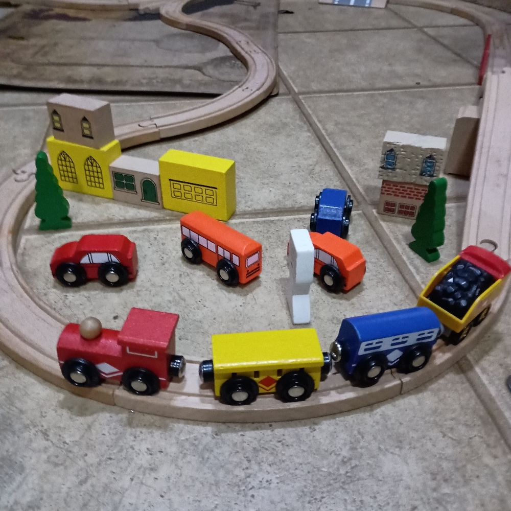 Wooden Magnet Train Track with Train & Accessories